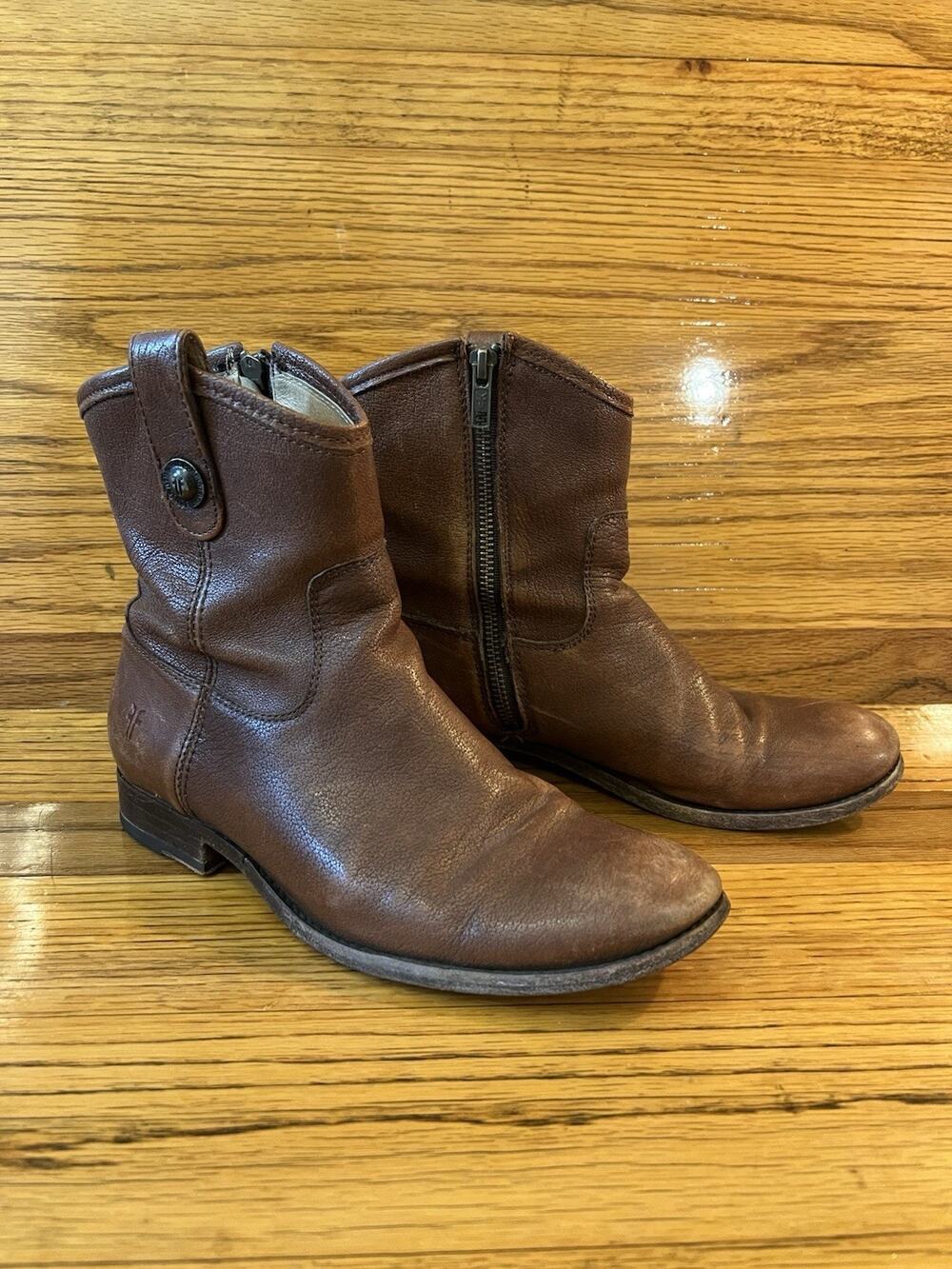 Frye Women’s Melissa Button Short Boots Brown Leather Side Zip Size 7.5B